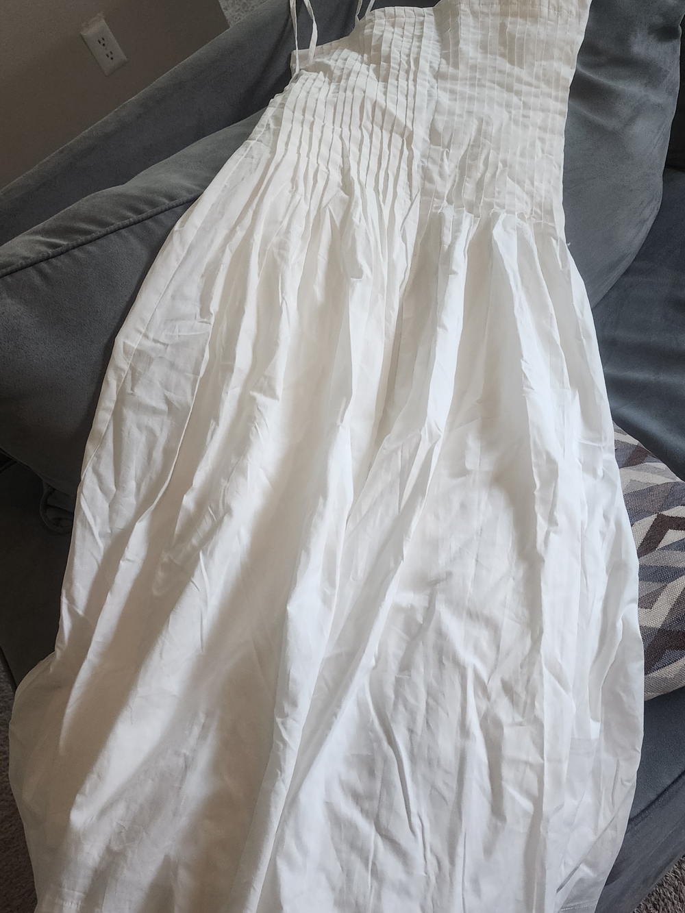White Pleated Tie-Strap Camisole New Without Tag - Picture 8 of 11